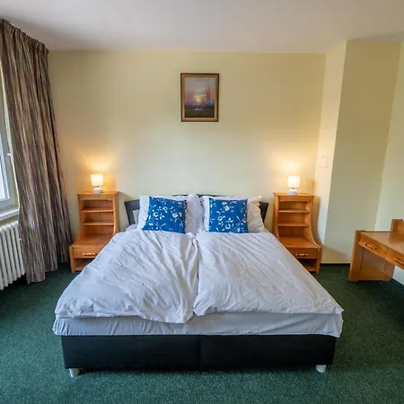 Rekreacne Stredisko - Family Guest house *